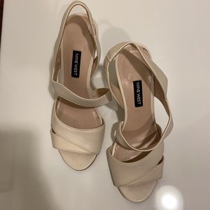 Nine West 7.5 heel open toe with straps
